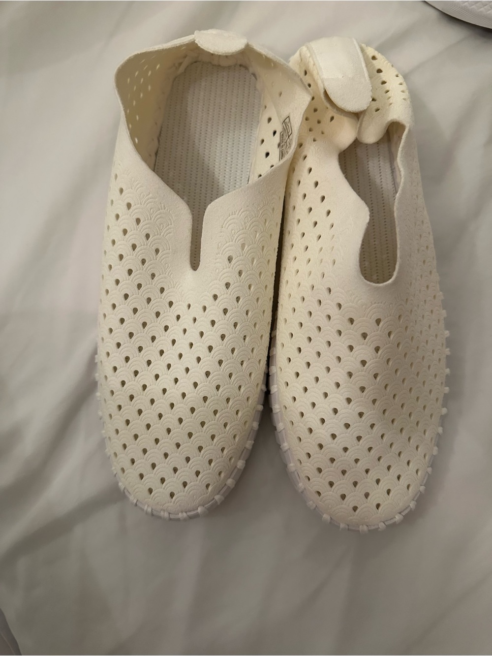 Ilse Jacobsen Perforated Slip-On Mules - Cream